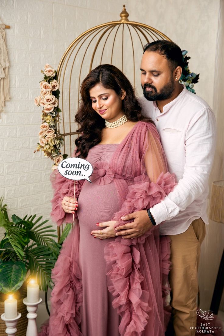 Best Maternity Shoot in Varanasi Under 5000 by Rental Dresses and Studio