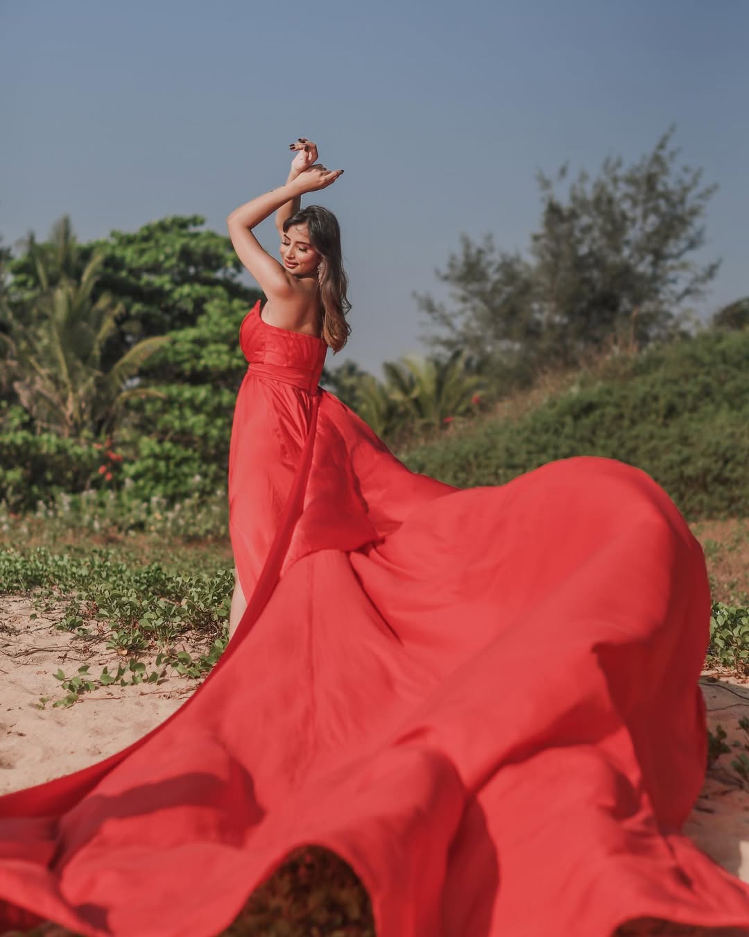Stylish Dresses on Rent Under ₹1500 by RentalDresses and Studio in Bhuthnath, Lucknow